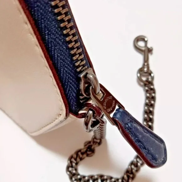 Collectible Coach Star WarsLimited Edition Coin Purse w WristletChain